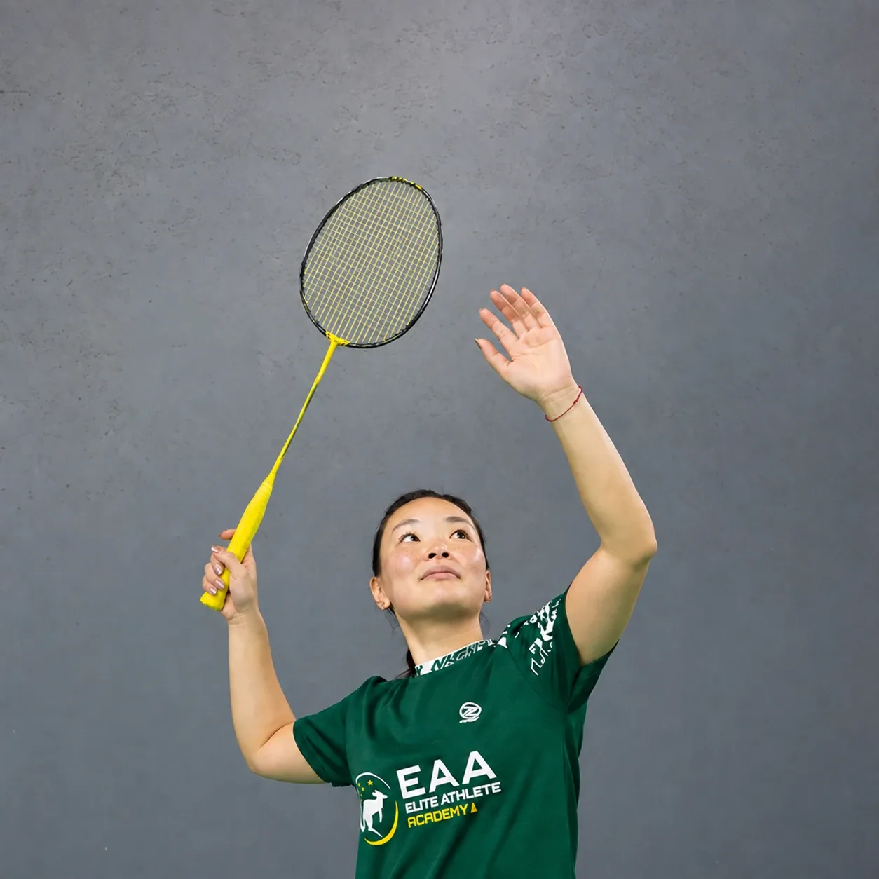A senior player in EAA kit lining up an overhead